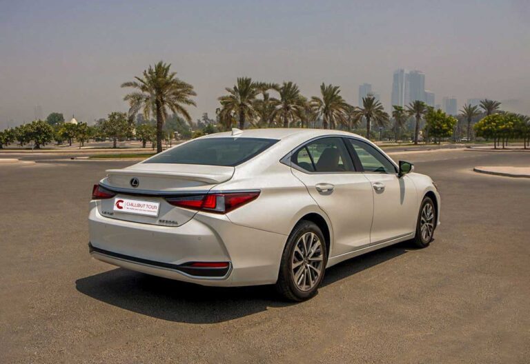 Lexus ES 350 chauffeur car hire with driver in dubai
