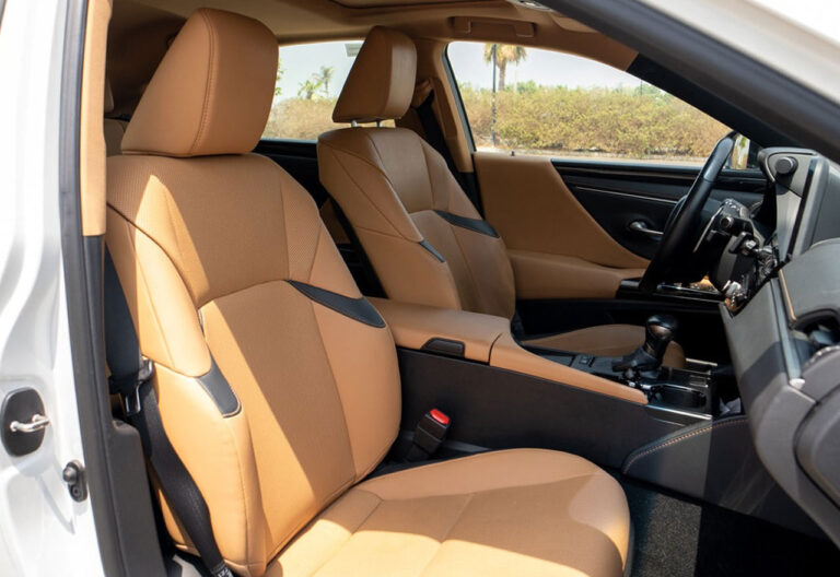Lexus ES 350 chauffeur car hire with driver in dubai